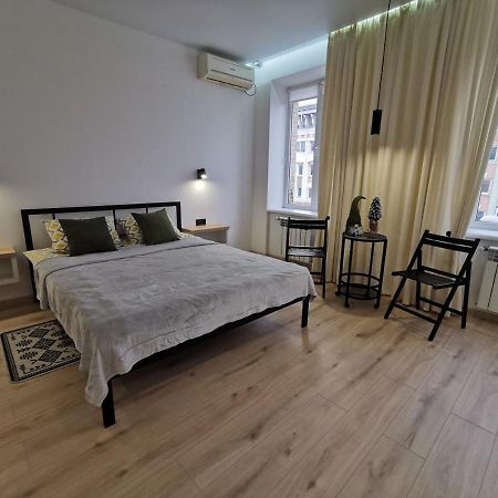 Soborna Apartment Ровно Экстерьер фото