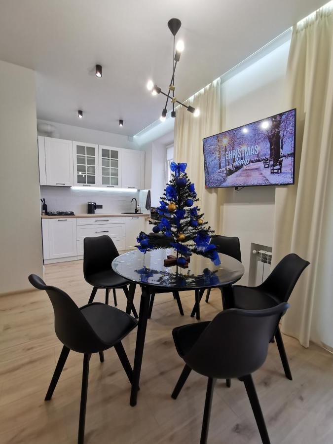 Soborna Apartment Ровно Экстерьер фото