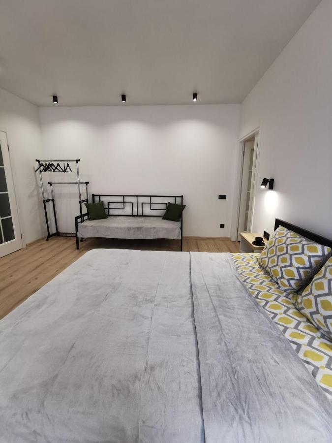 Soborna Apartment Ровно Экстерьер фото