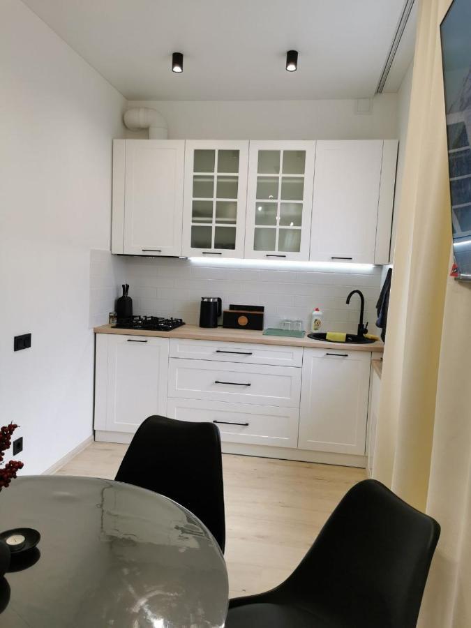 Soborna Apartment Ровно Экстерьер фото