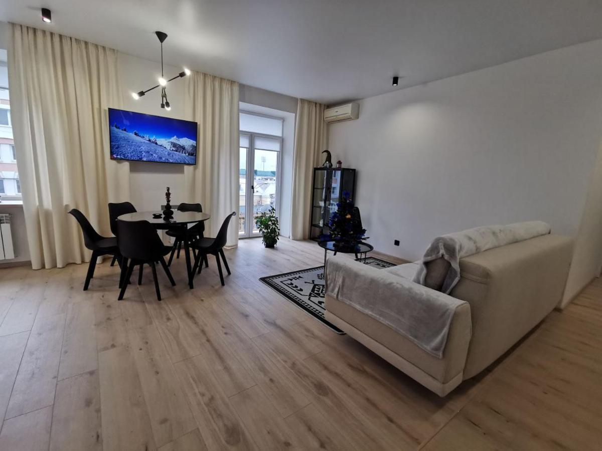 Soborna Apartment Ровно Экстерьер фото