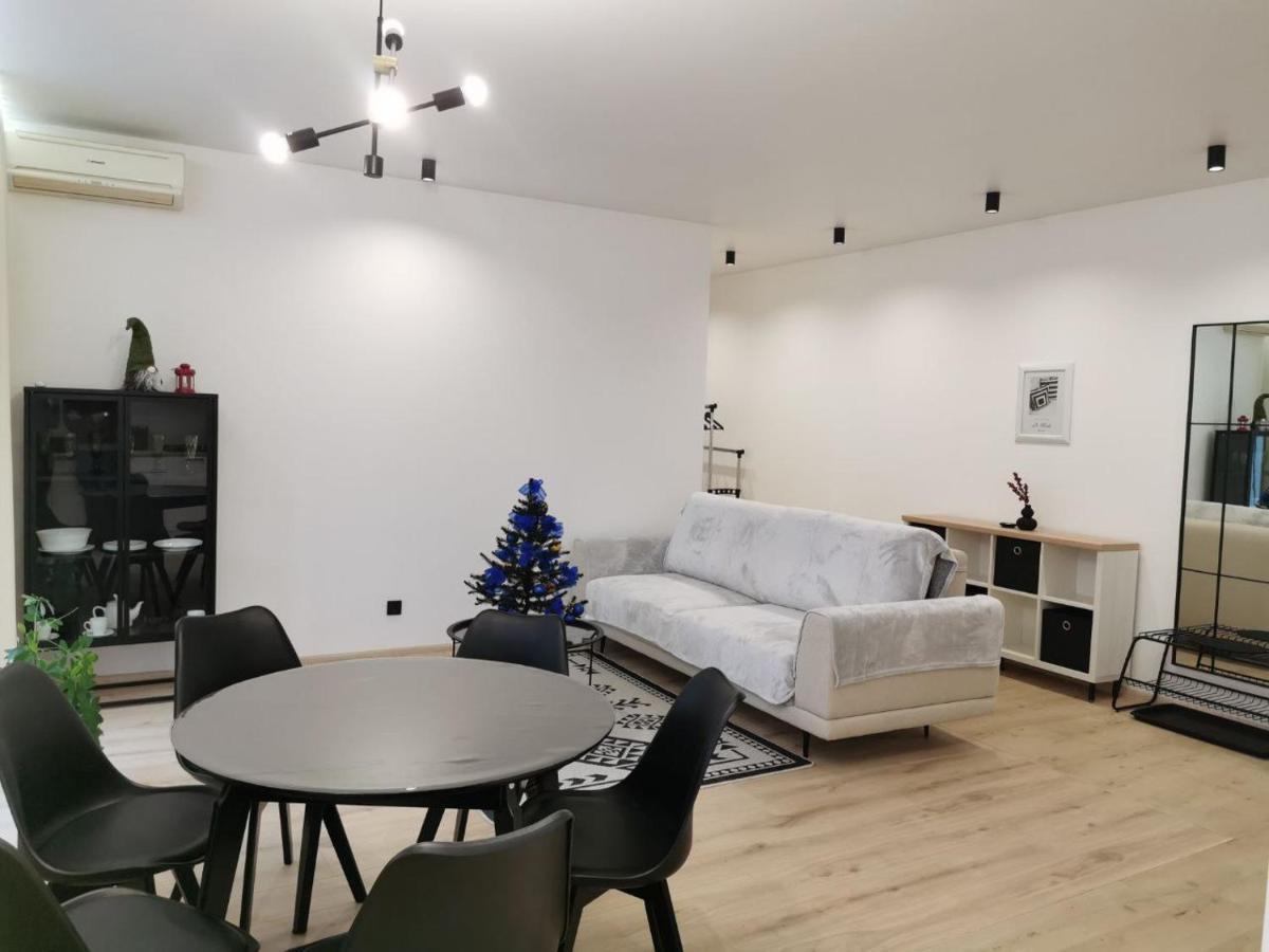 Soborna Apartment Ровно Экстерьер фото
