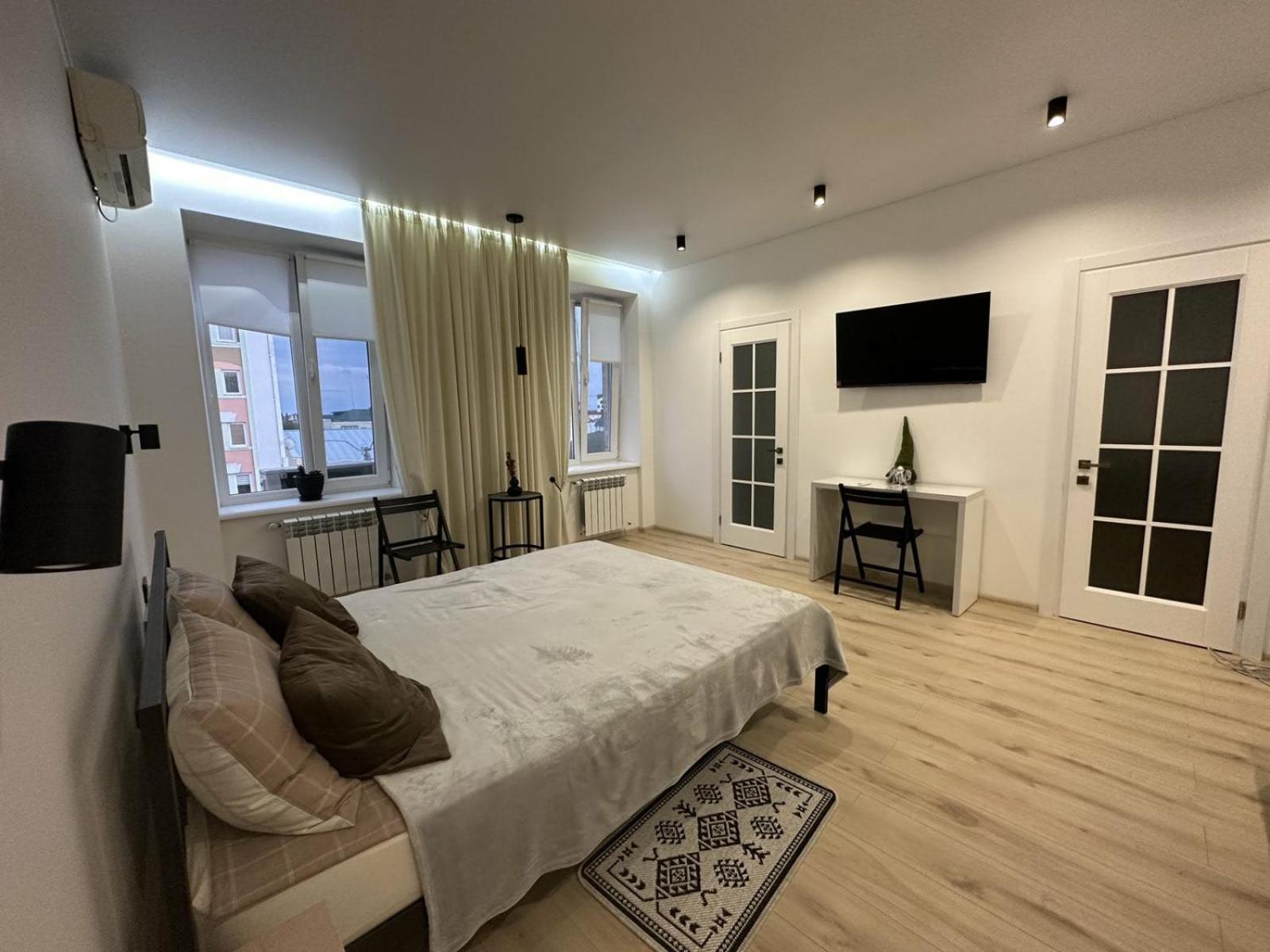 Soborna Apartment Ровно Экстерьер фото