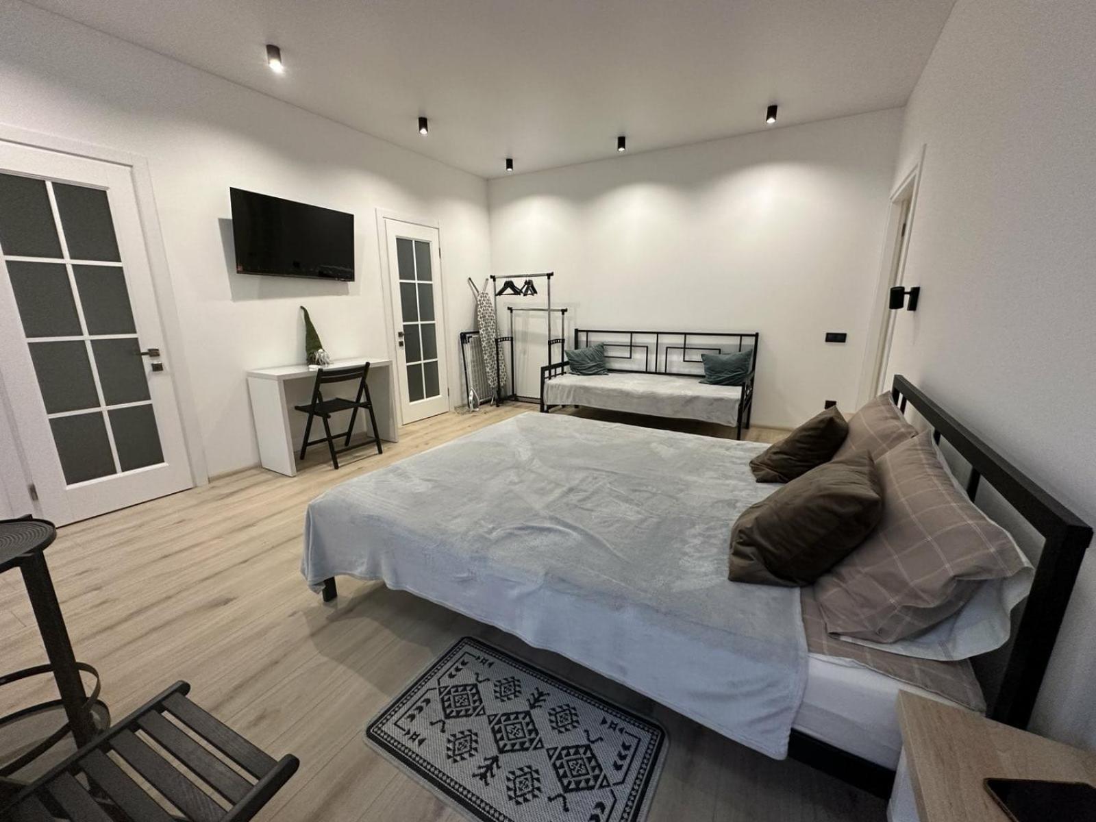 Soborna Apartment Ровно Экстерьер фото
