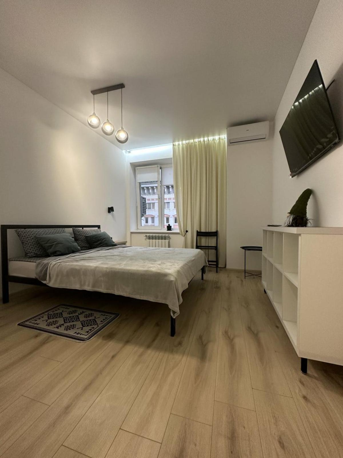 Soborna Apartment Ровно Экстерьер фото