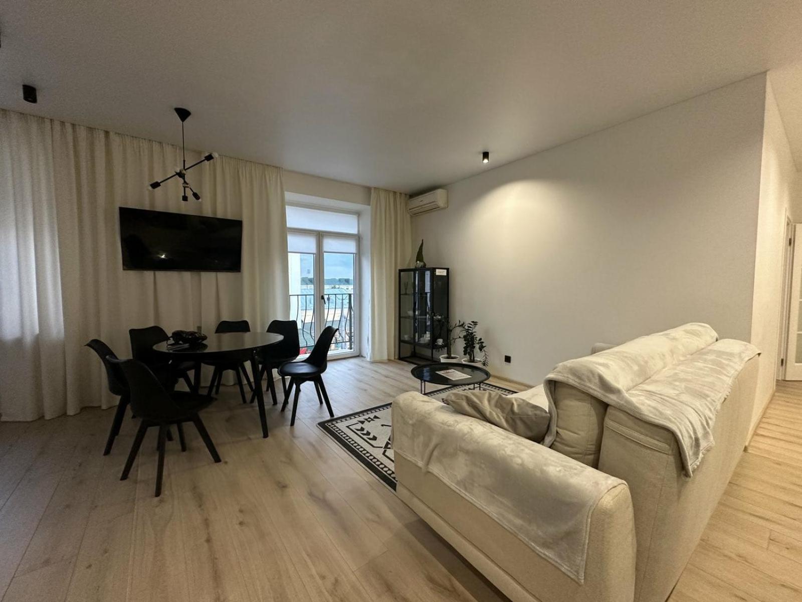 Soborna Apartment Ровно Экстерьер фото